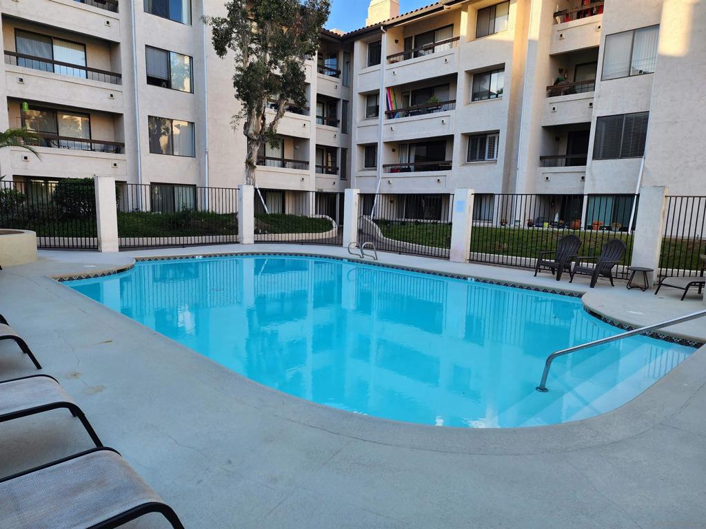 5705 Friars Rd 22