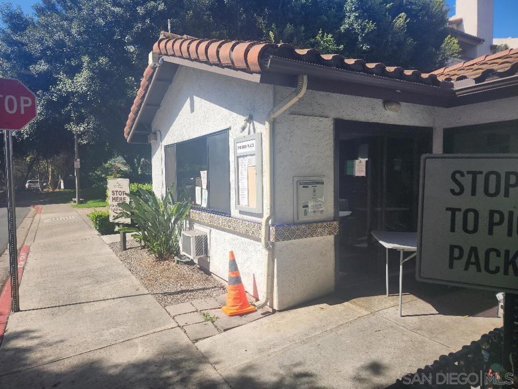5705 Friars Rd 22