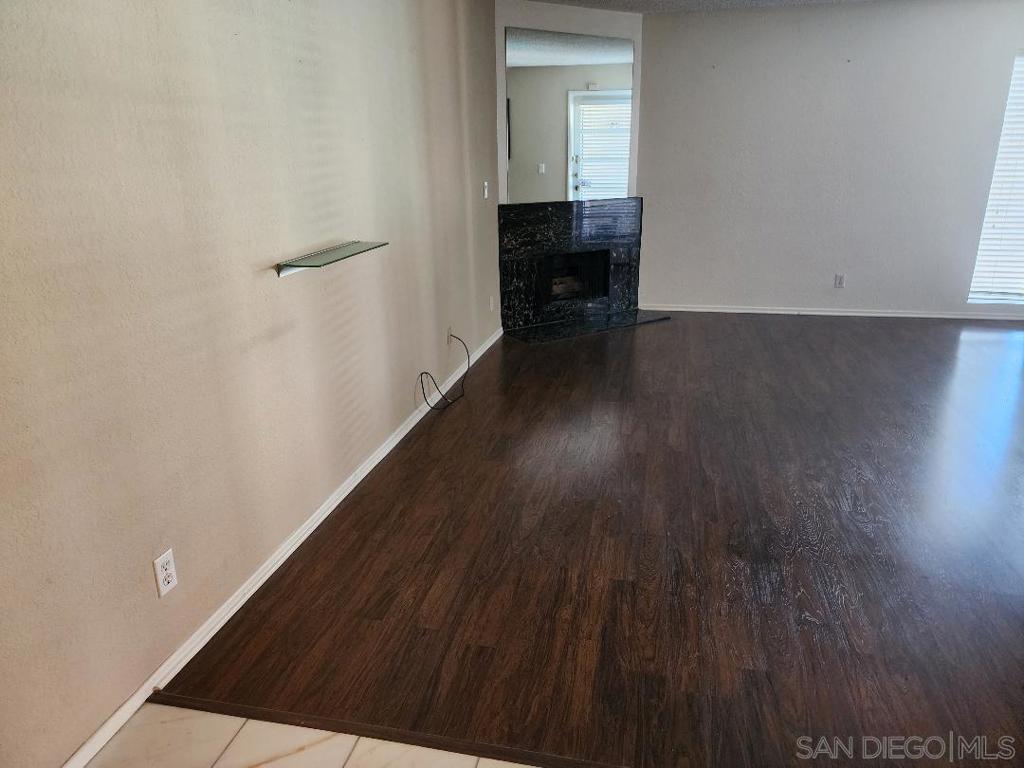 5705 Friars Rd 22