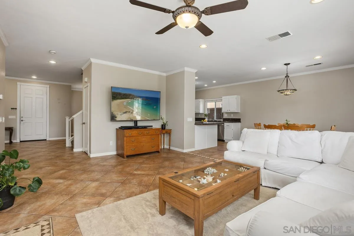 5461 Parrolette Ct