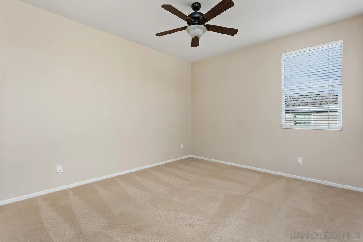 1083 Vista Pointe Blvd