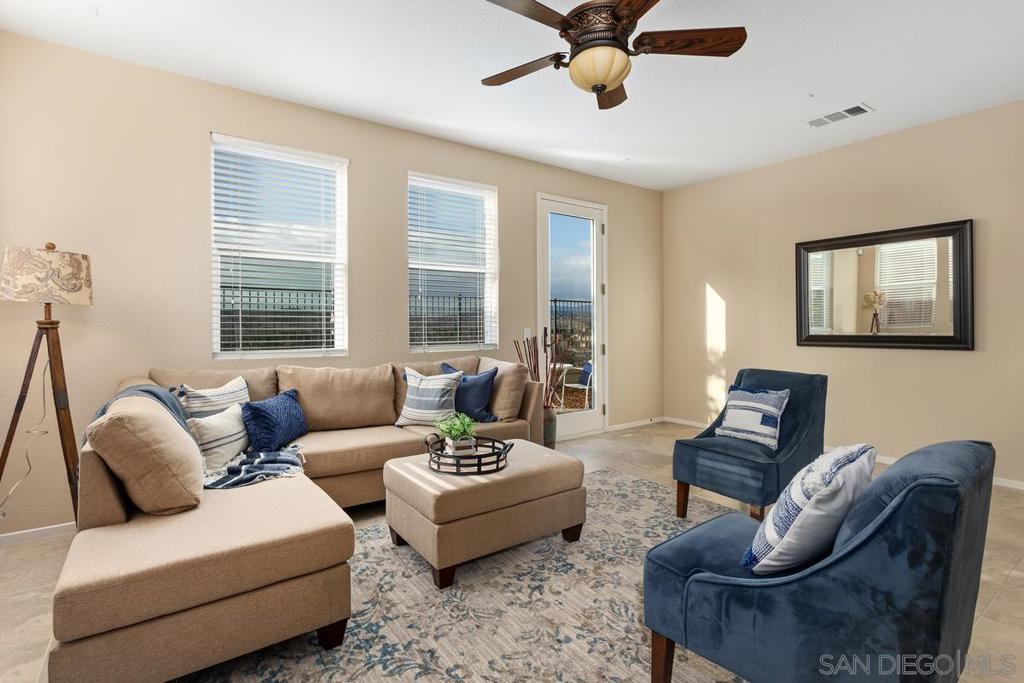 1083 Vista Pointe Blvd