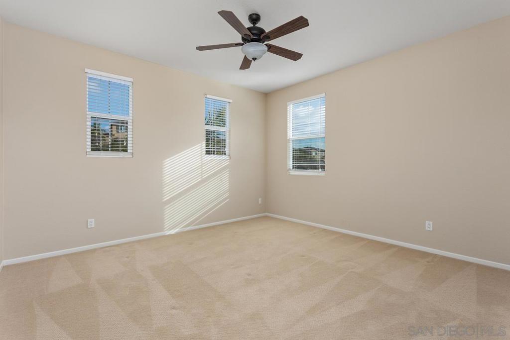 1083 Vista Pointe Blvd