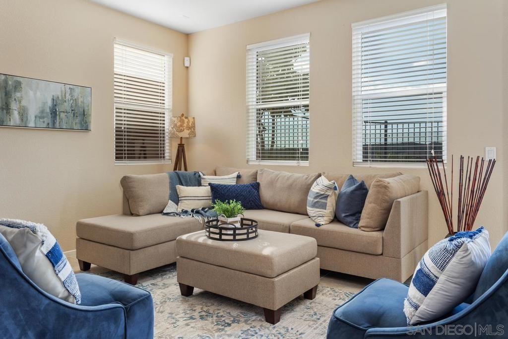 1083 Vista Pointe Blvd