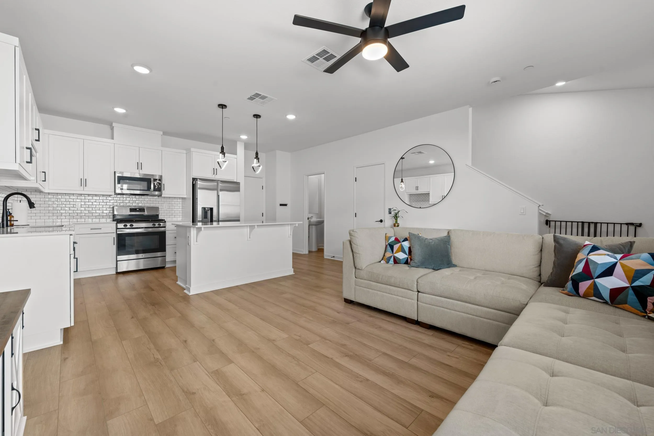 316 Zest Ln