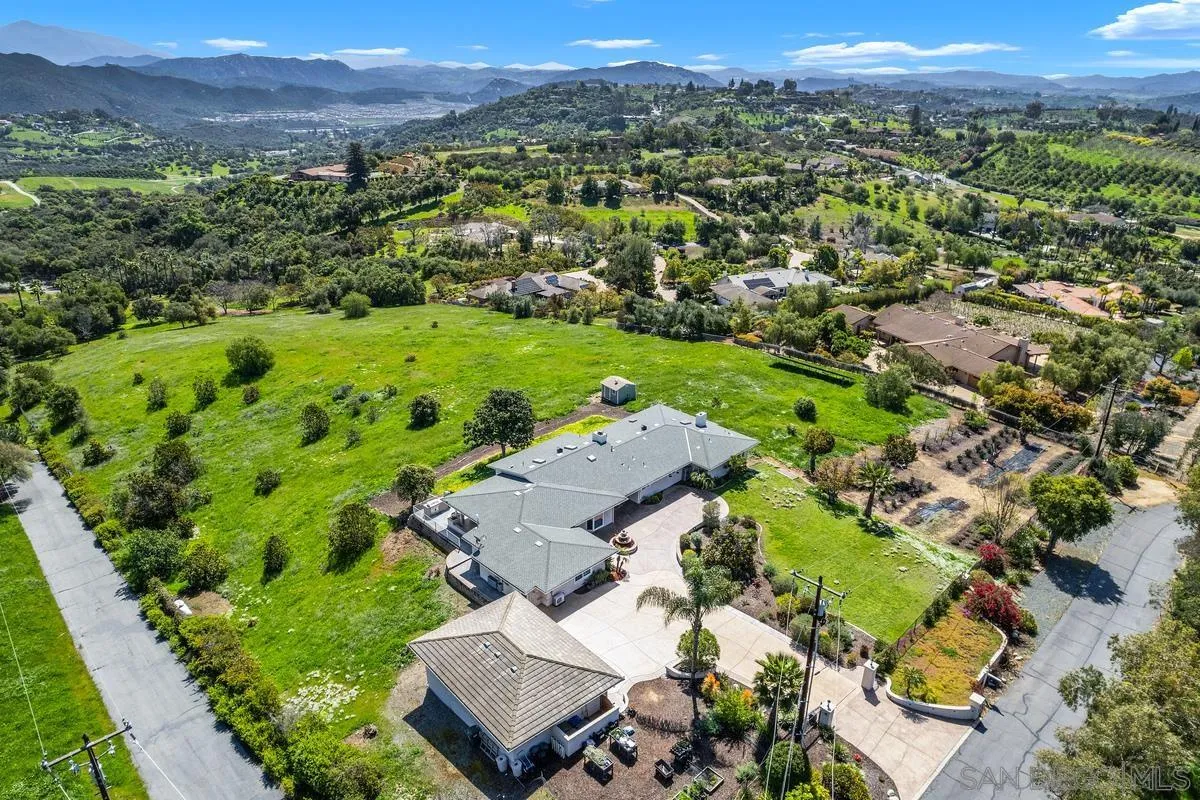 1188 Sierra Bonita