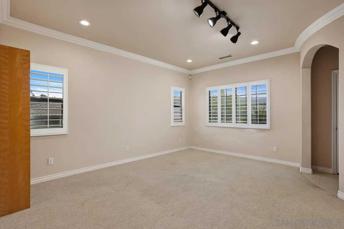 3146 Larkwood Ct