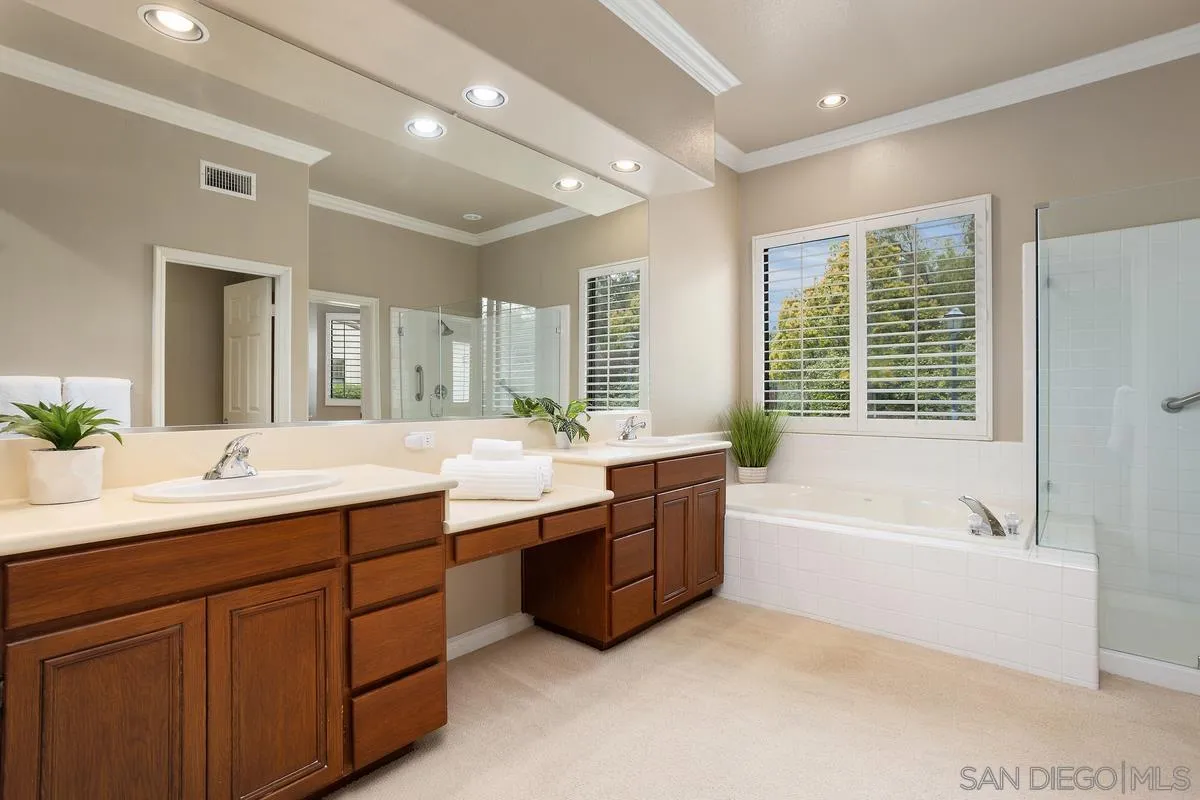 3146 Larkwood Ct