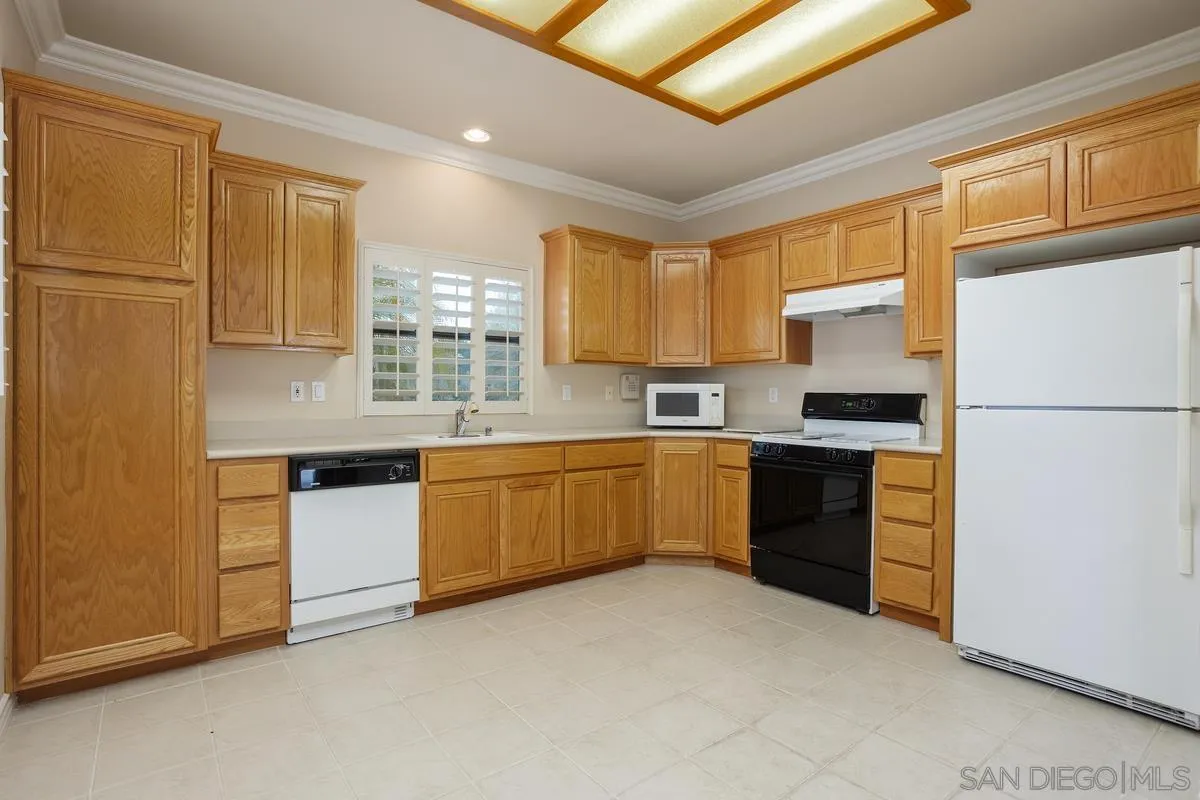 3146 Larkwood Ct