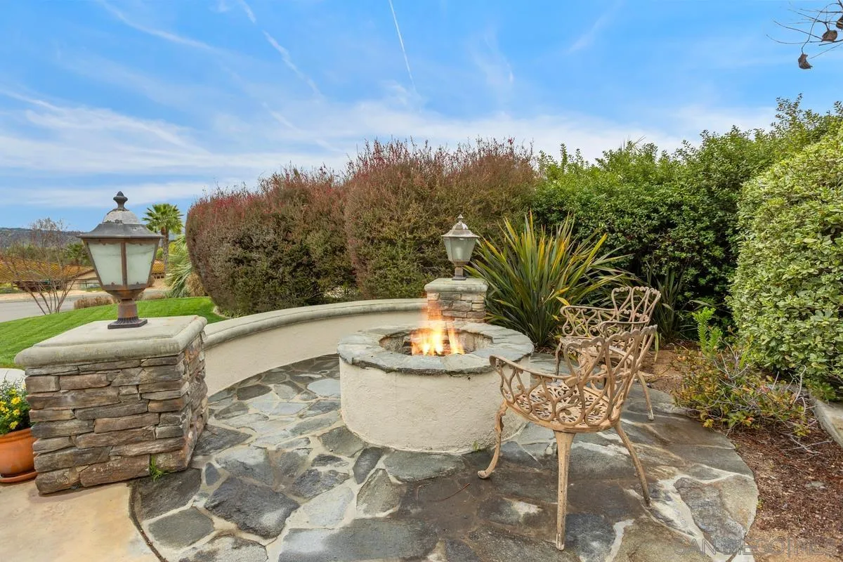 3146 Larkwood Ct