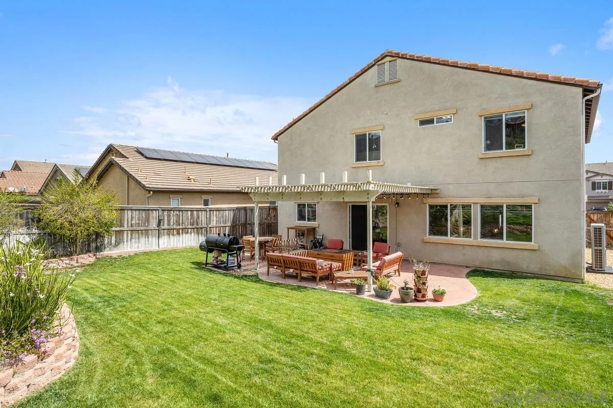 991 Manteca Dr