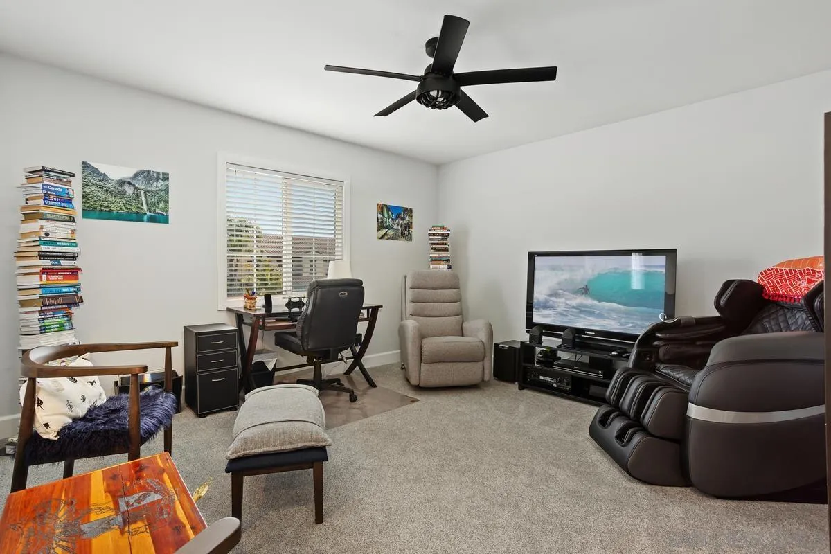 991 Manteca Dr
