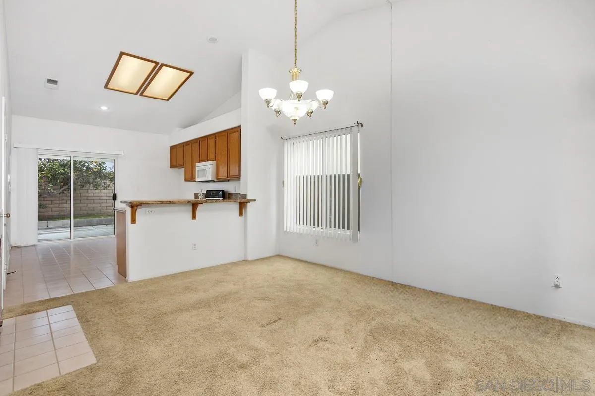 183 Plumosa St