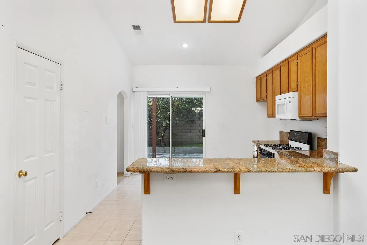 183 Plumosa St