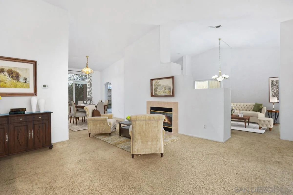 183 Plumosa St