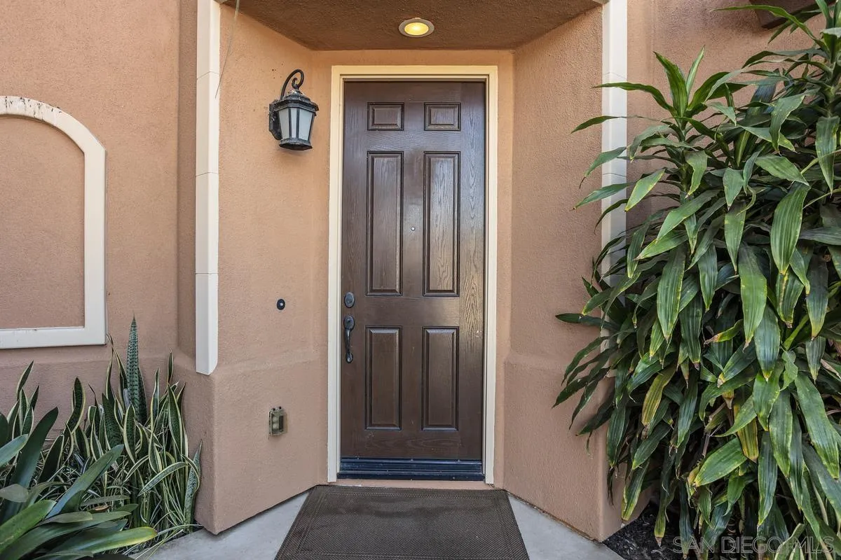 1129 Village Dr