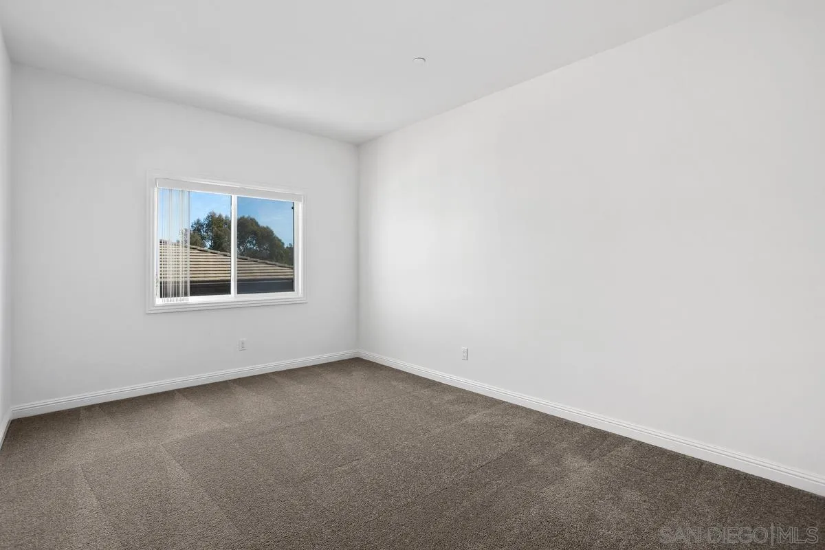 1129 Village Dr