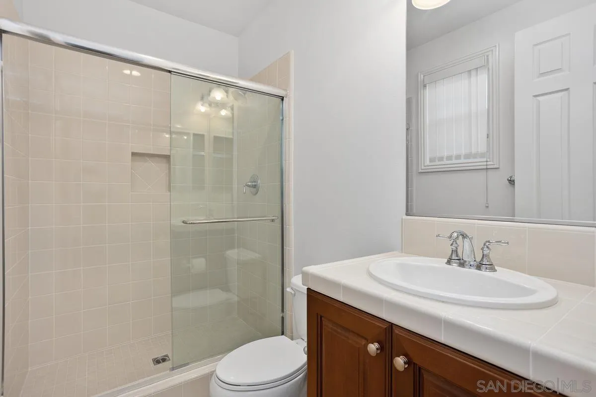 1129 Village Dr