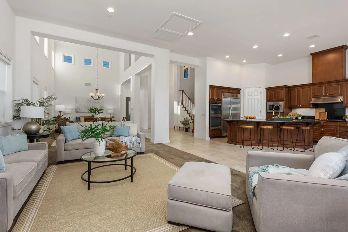 1129 Village Dr