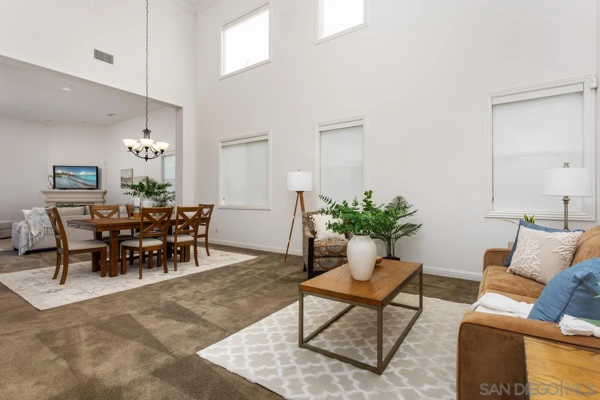 1129 Village Dr