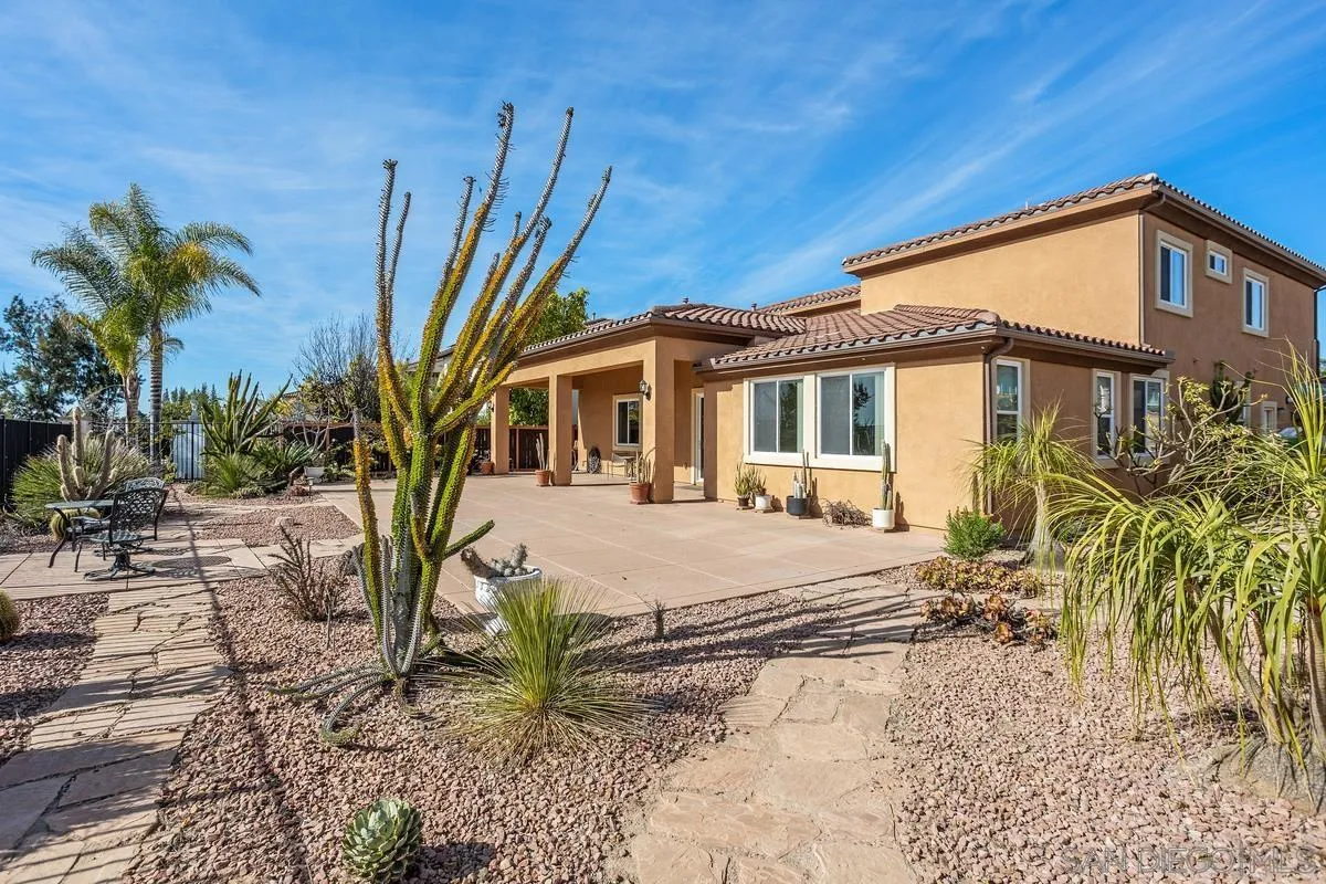 1129 Village Dr