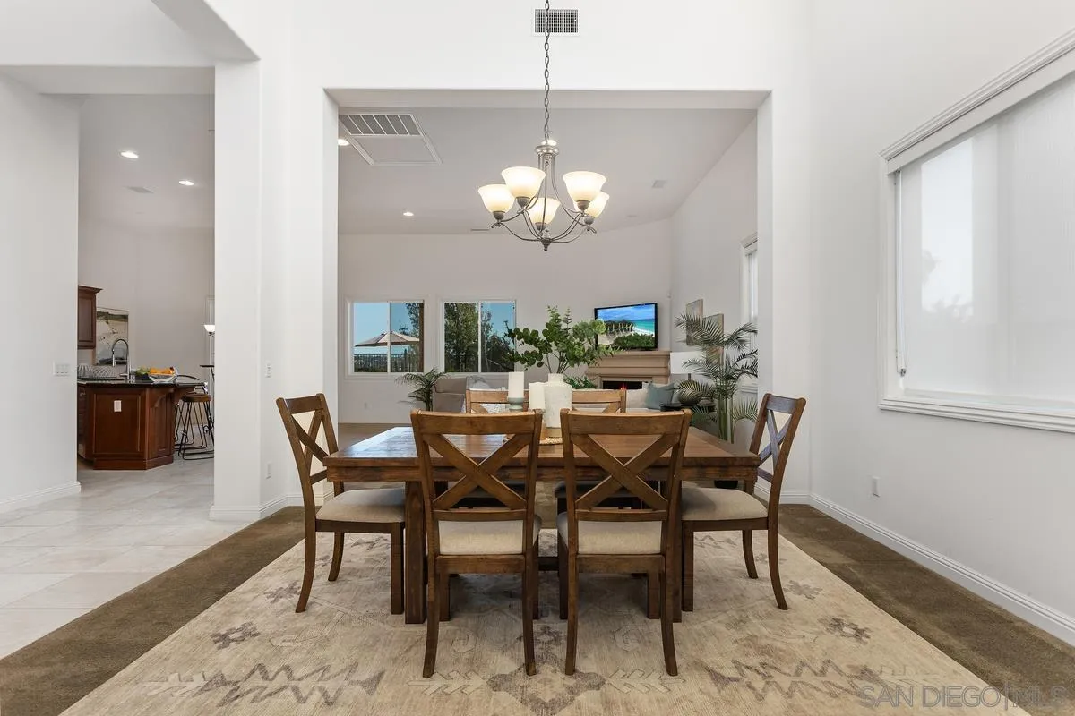 1129 Village Dr