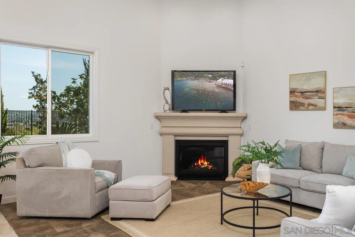 1129 Village Dr