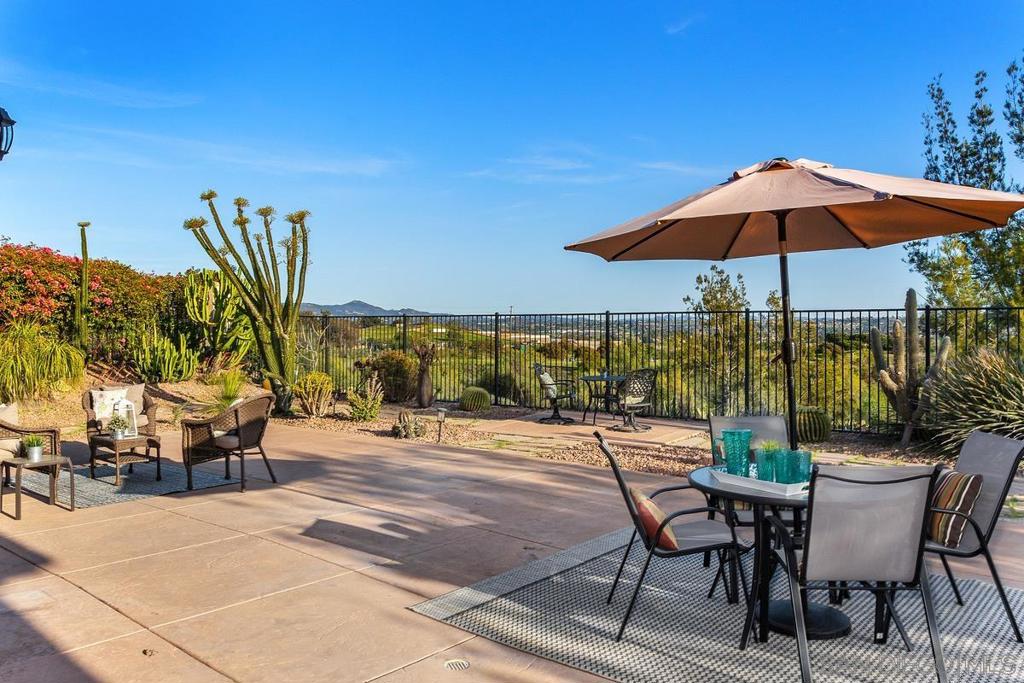 1129 Village Dr