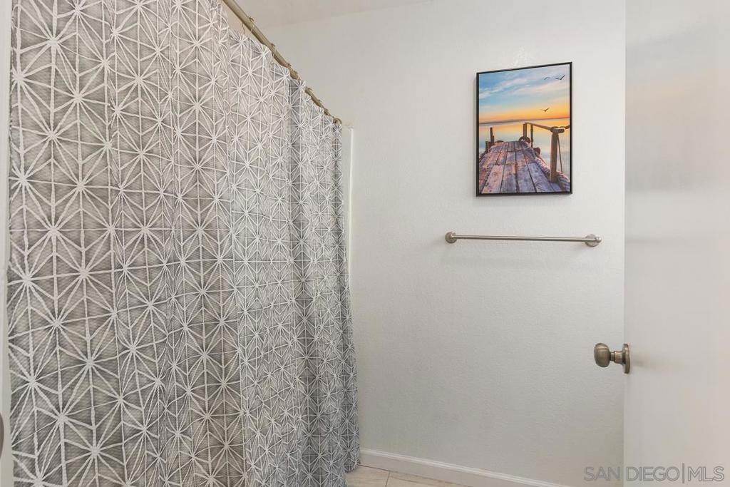 41459 Avenida De La Reina