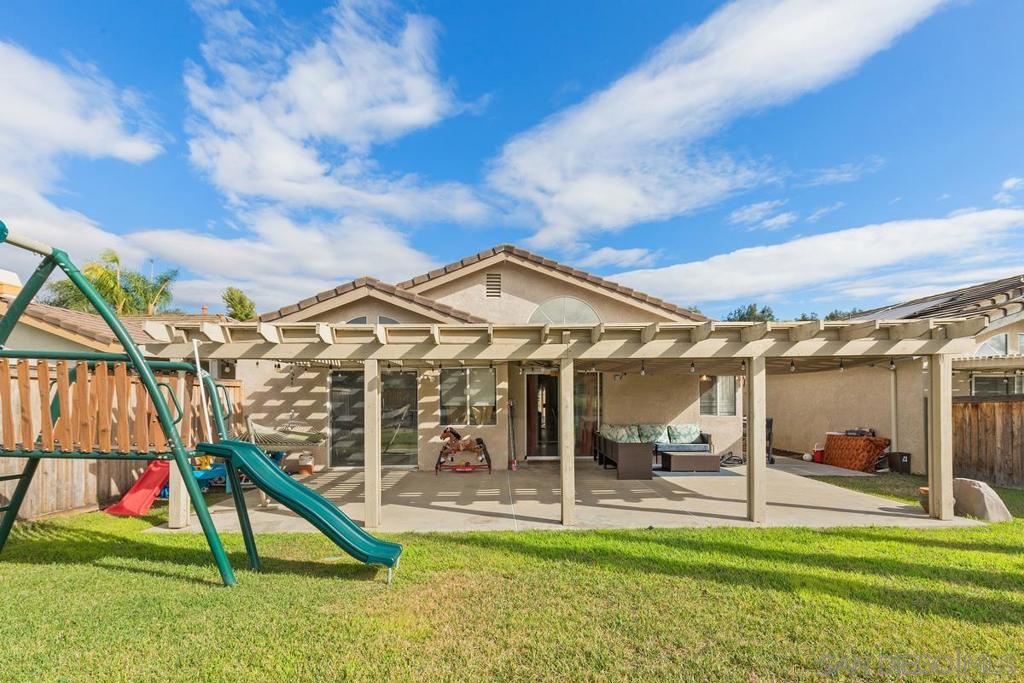 41459 Avenida De La Reina