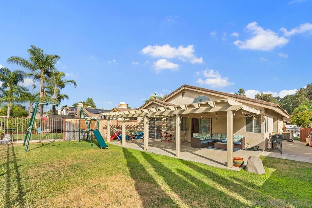 41459 Avenida De La Reina