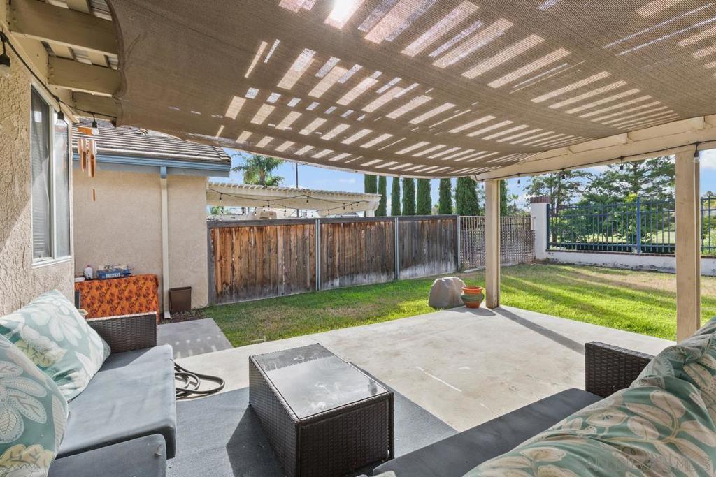 41459 Avenida De La Reina