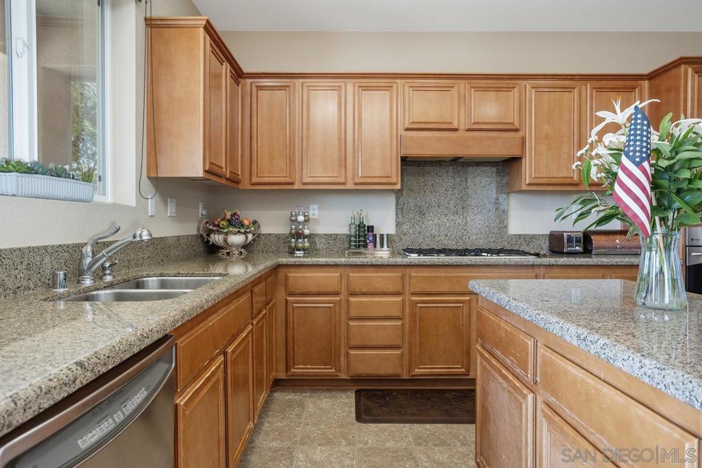 1079 Vista Pointe Blvd