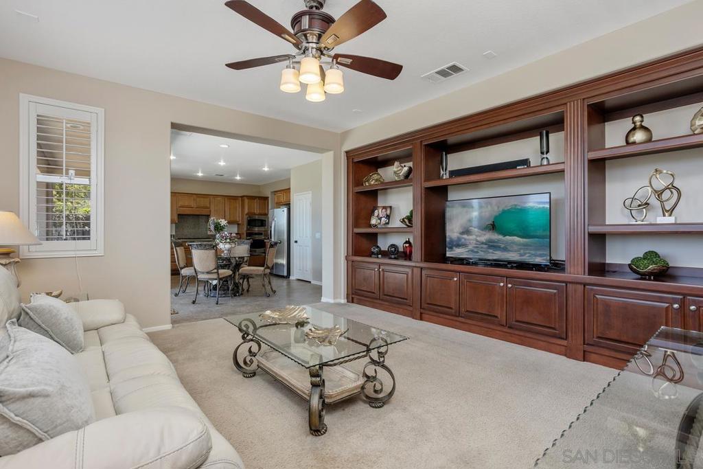 1079 Vista Pointe Blvd