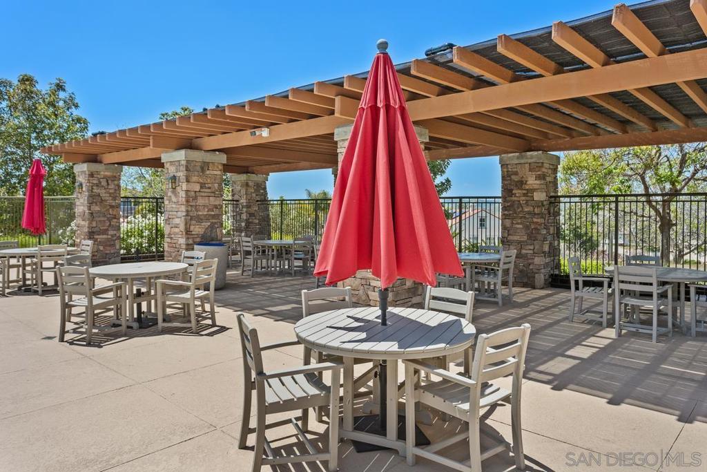 1079 Vista Pointe Blvd