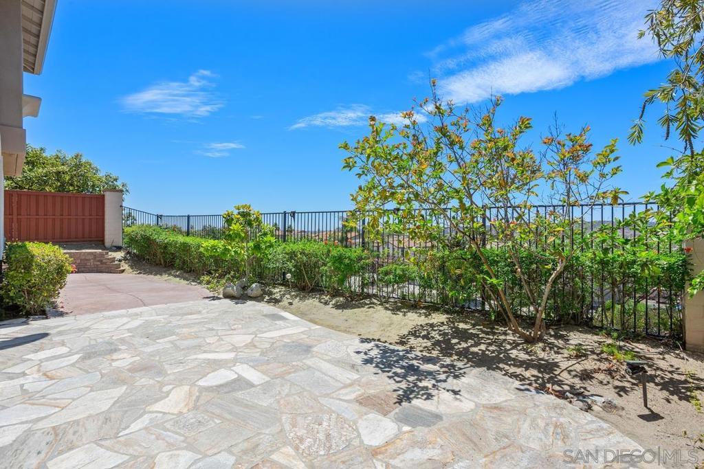 1079 Vista Pointe Blvd