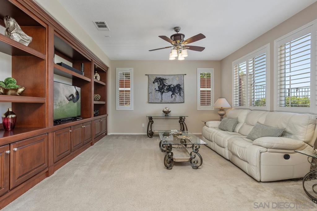 1079 Vista Pointe Blvd