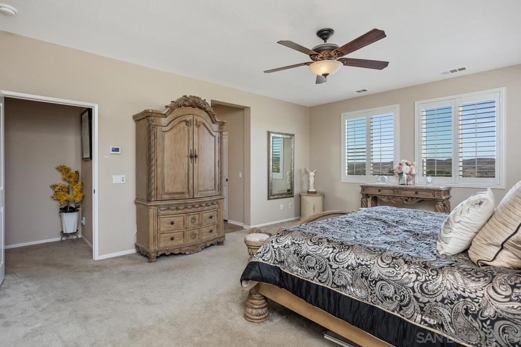 1079 Vista Pointe Blvd