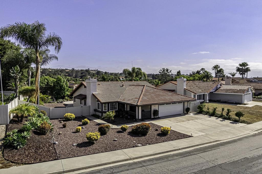 5241 Alamosa Park Dr