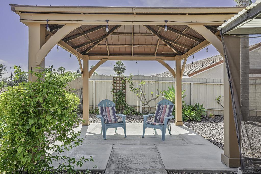 5241 Alamosa Park Dr