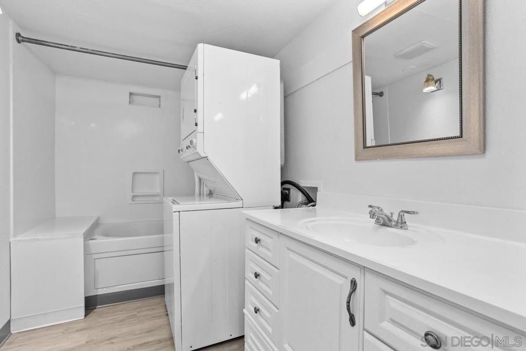 3760 Vista Campana S 48