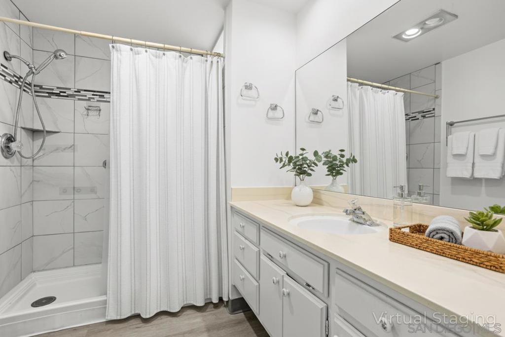 3760 Vista Campana S 48