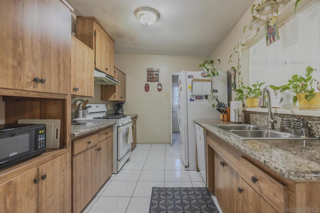 682 Valley Village Dr