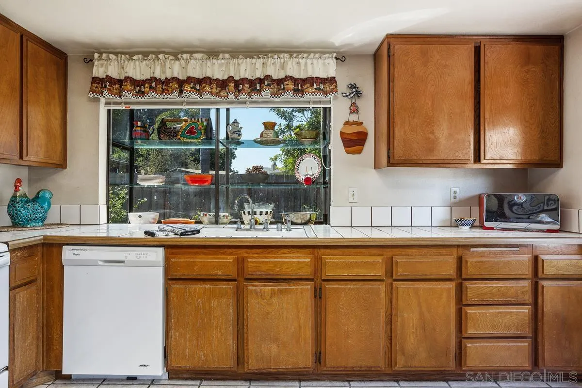 4466 Saint Andrews Pl