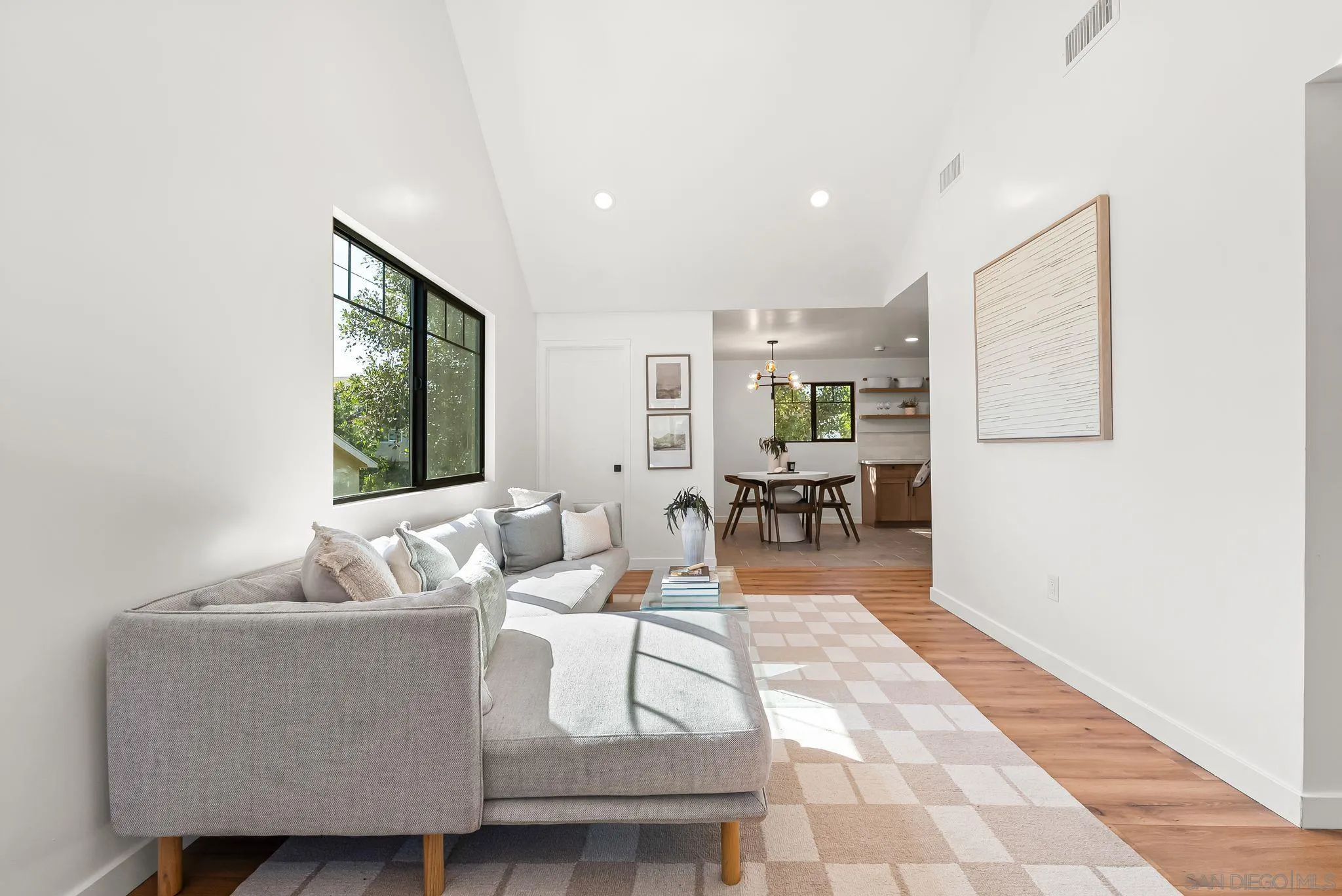 3678 Richmond St, San Diego