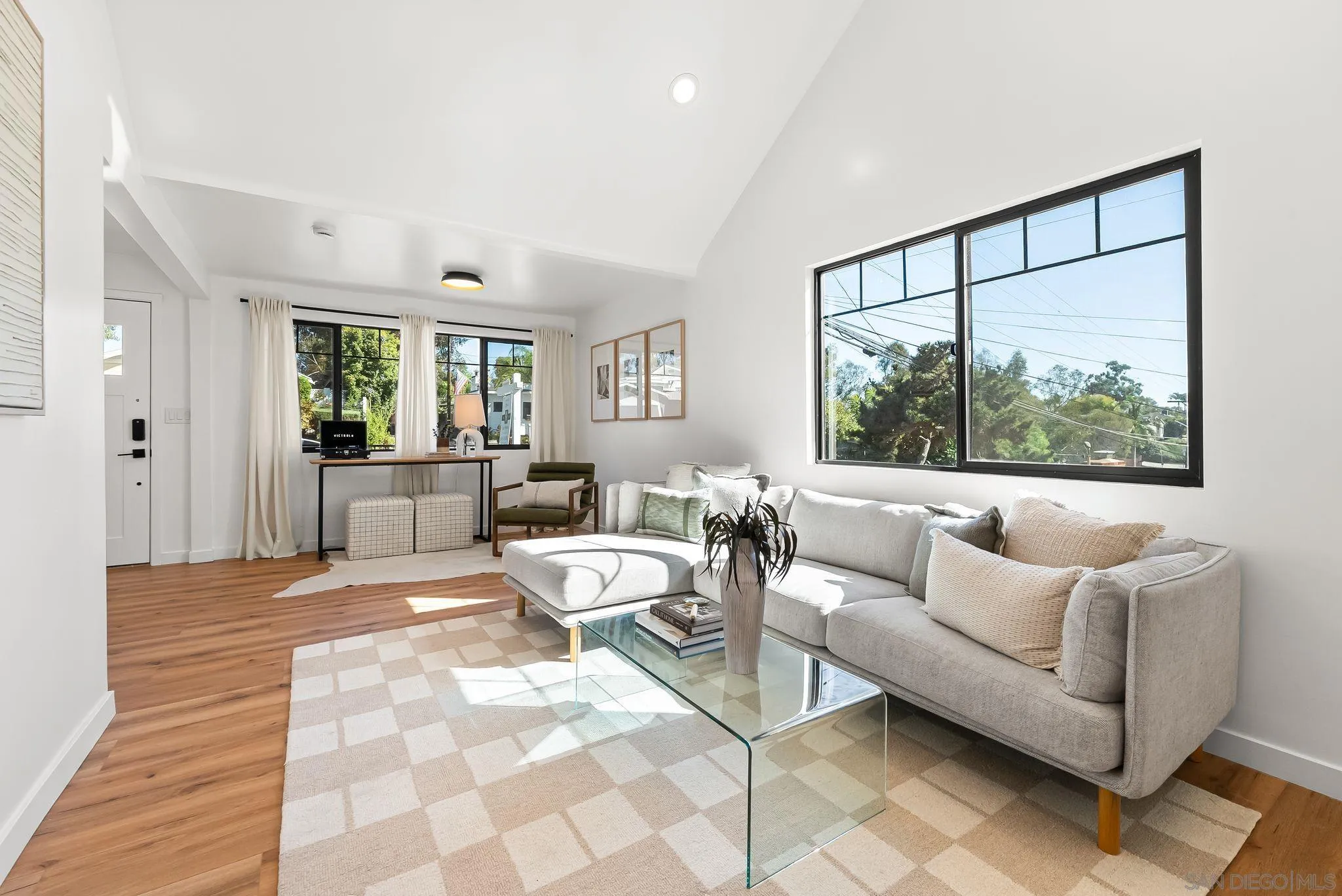 3678 Richmond St, San Diego