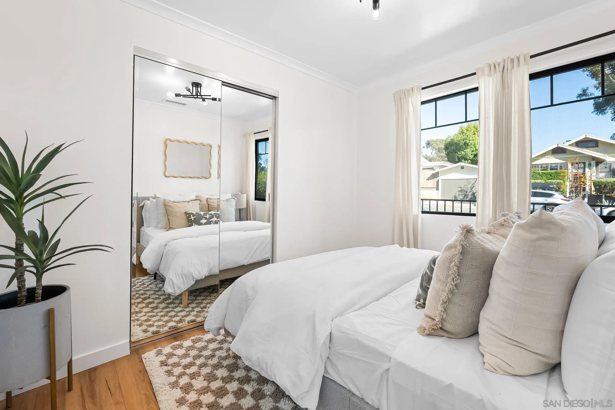 3678 Richmond St, San Diego