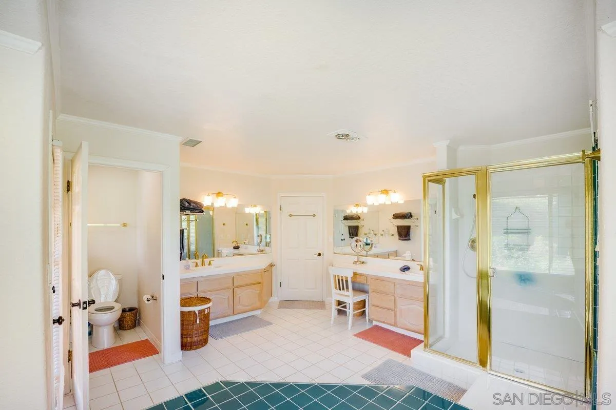 11 Country Glen Rd, Fallbrook