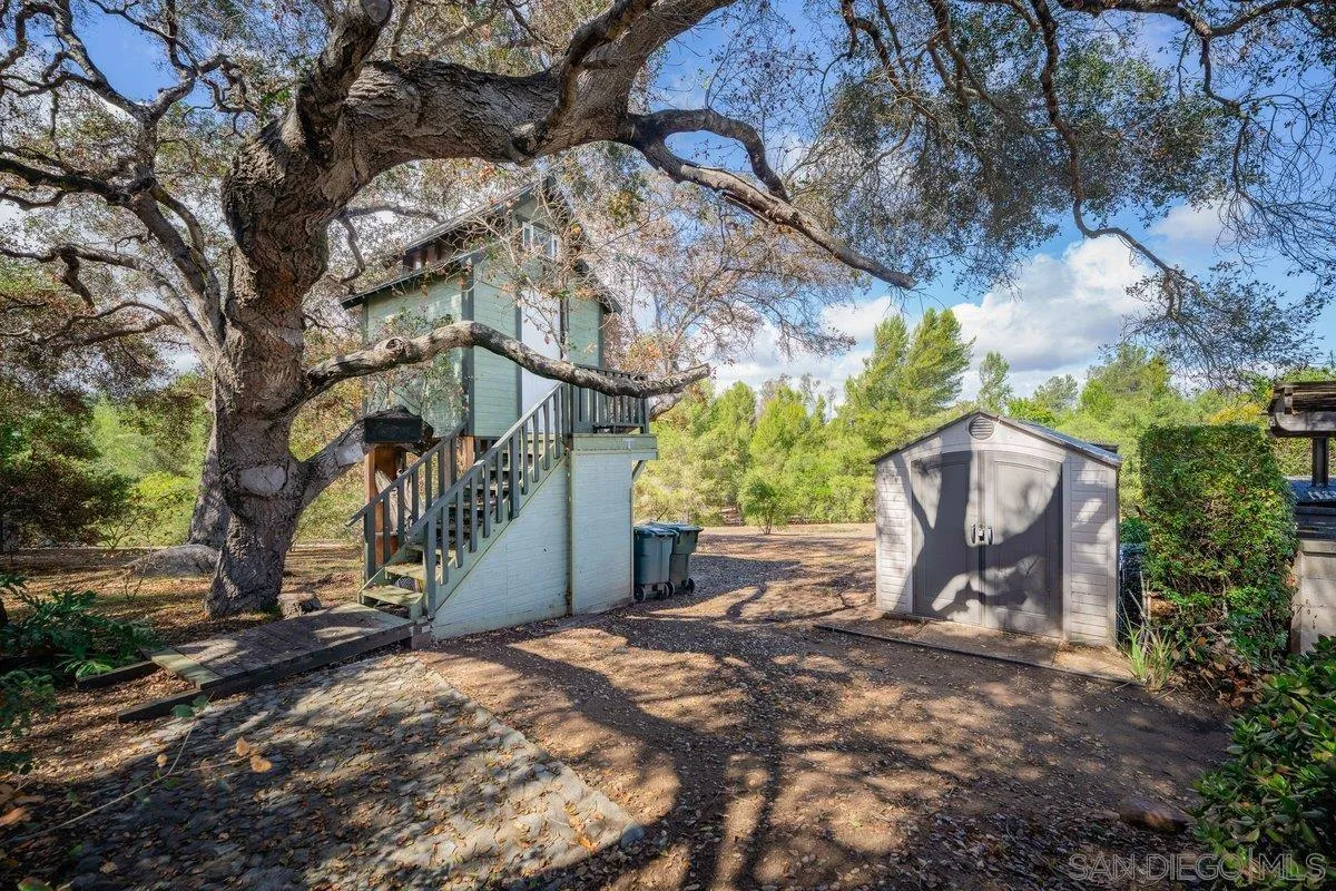 11 Country Glen Rd, Fallbrook