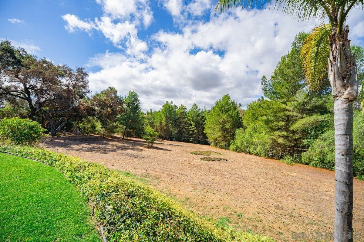 11 Country Glen Rd, Fallbrook